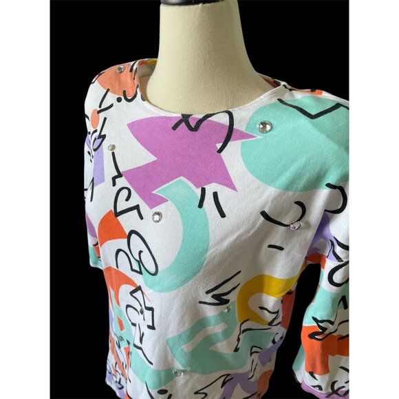 Abstract Graphic Print Asymmetrical Hem Top With Rhinestones White/Multicolor Ou - Picture 3 of 7